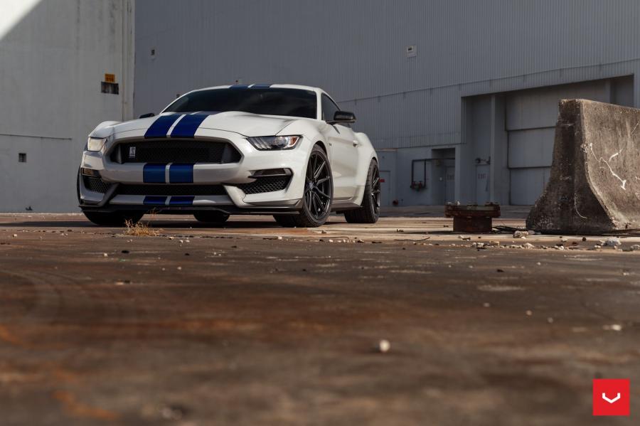  Shelby GT350 on Vossen Wheels (HF-3) 2019 года  (фото 5 из 13)
